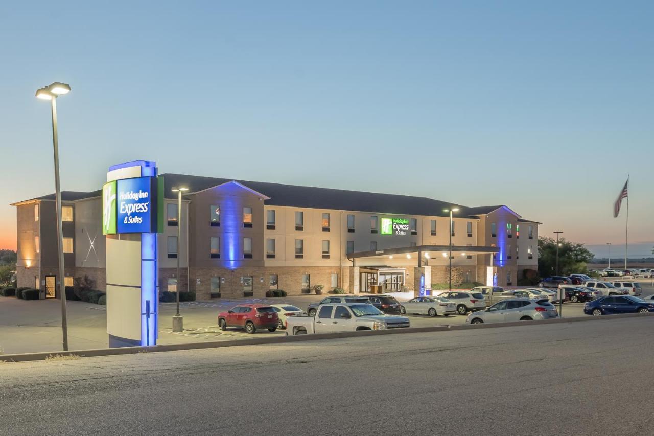 Holiday Inn Express & Suites N Waco Area - West By Ihg Exterior photo