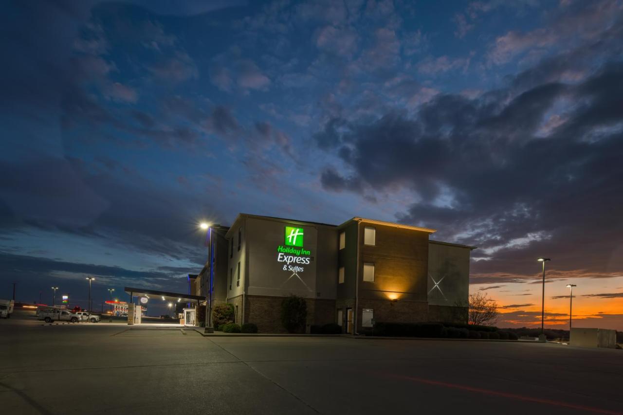 Holiday Inn Express & Suites N Waco Area - West By Ihg Exterior photo