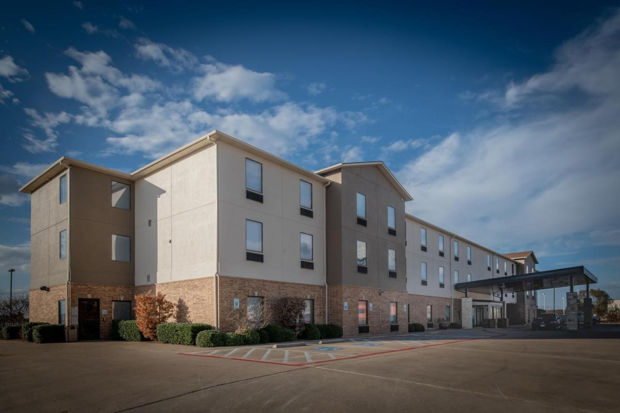 Holiday Inn Express & Suites N Waco Area - West By Ihg Exterior photo