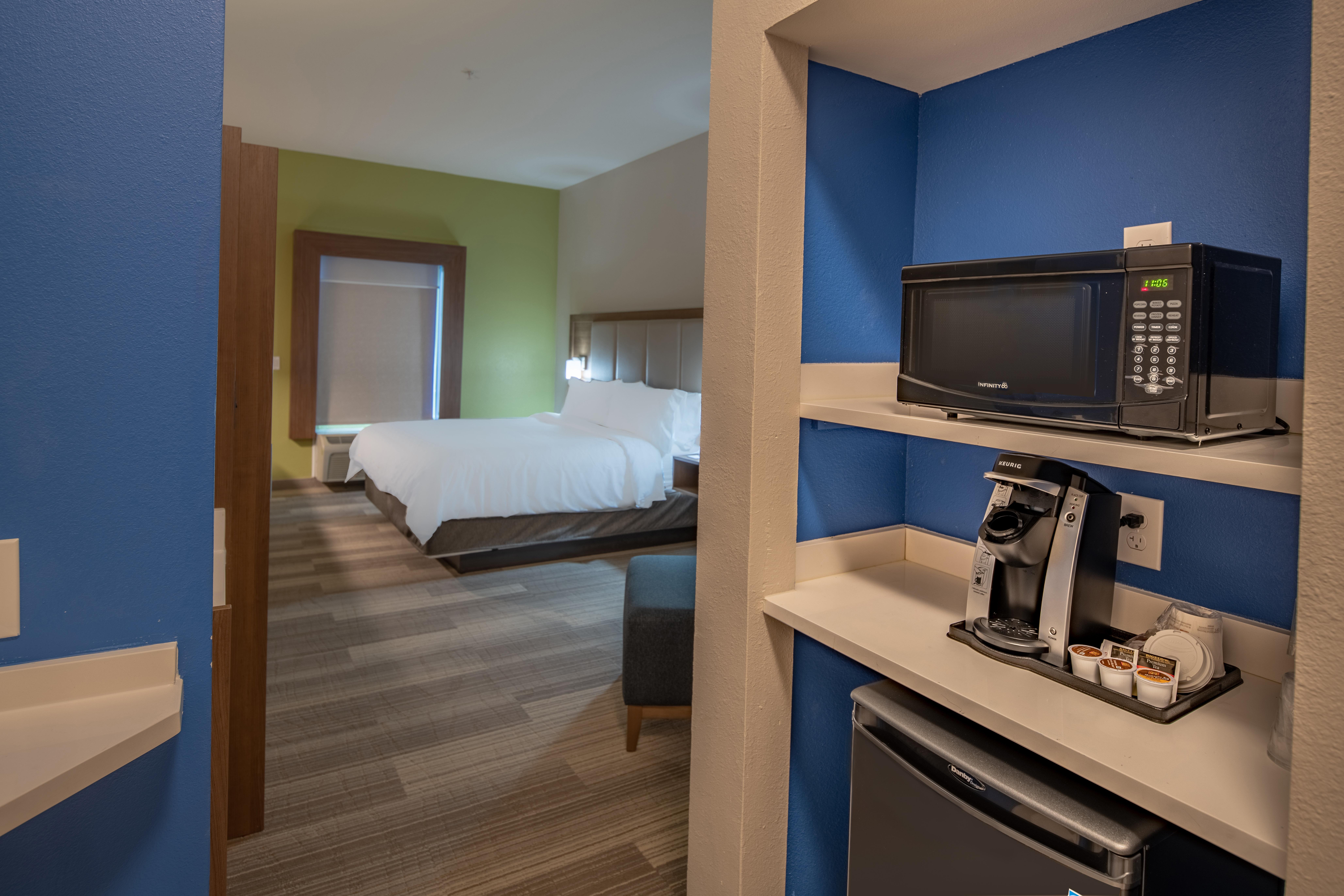 Holiday Inn Express & Suites N Waco Area - West By Ihg Exterior photo