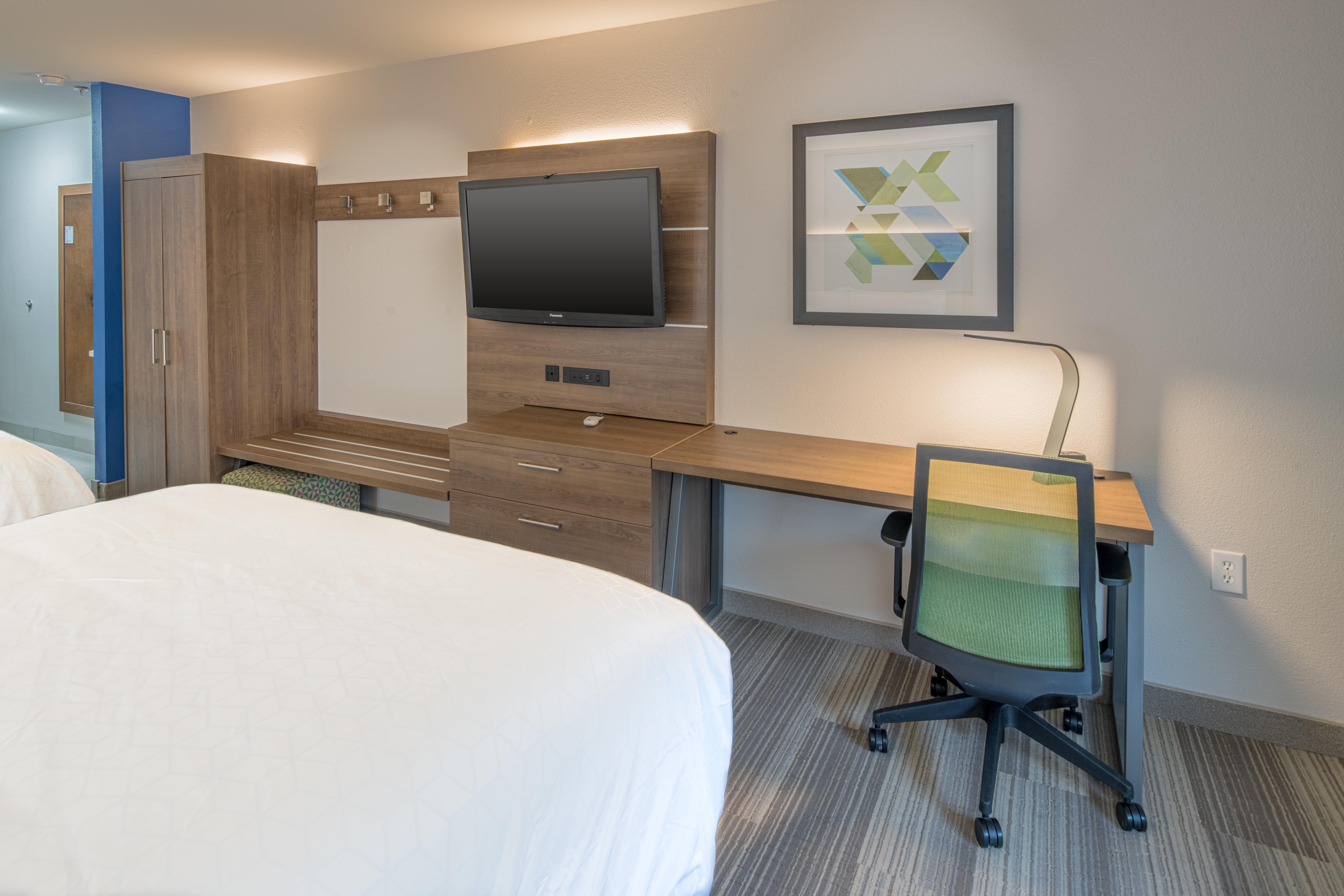 Holiday Inn Express & Suites N Waco Area - West By Ihg Exterior photo