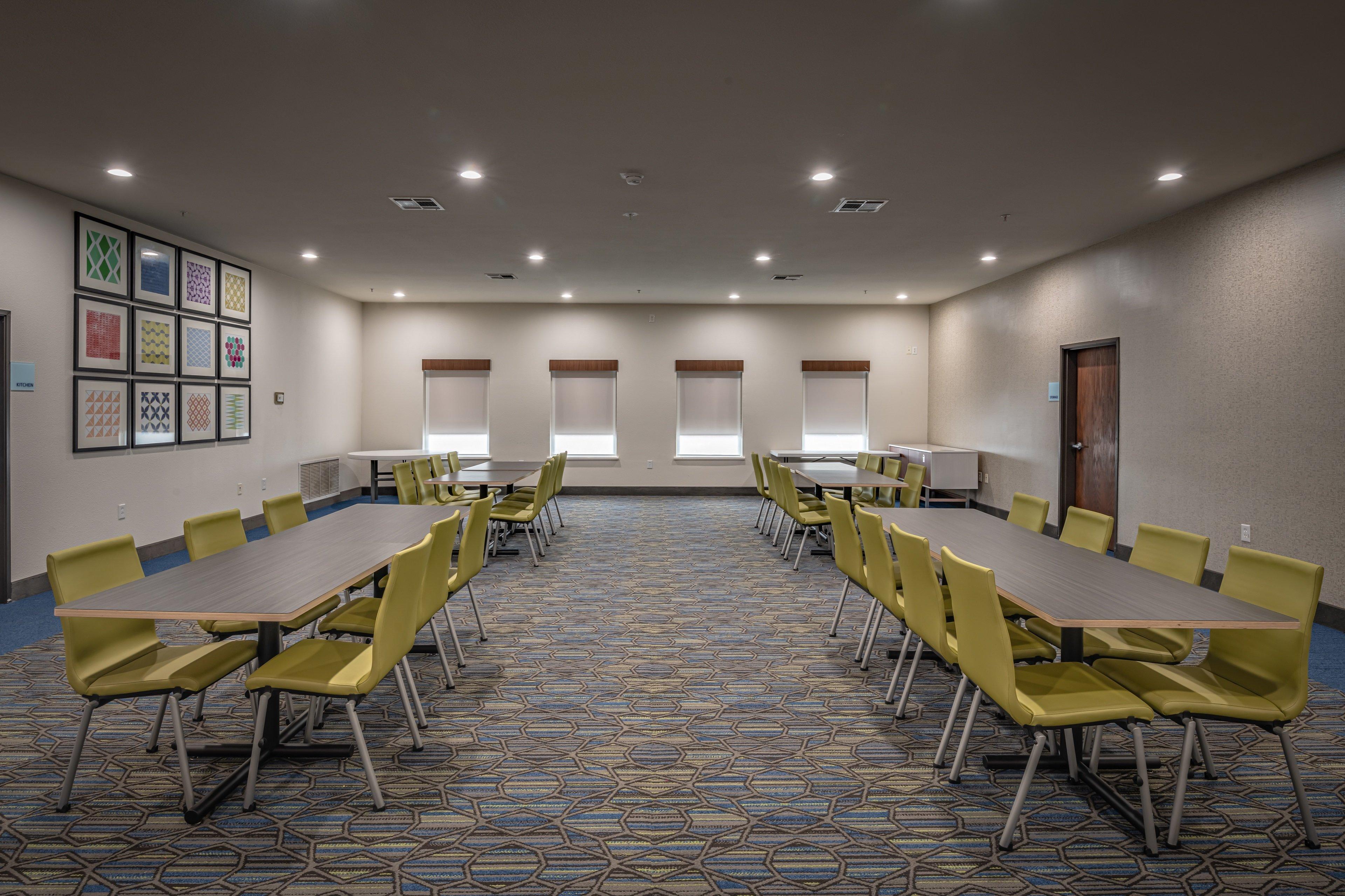Holiday Inn Express & Suites N Waco Area - West By Ihg Exterior photo